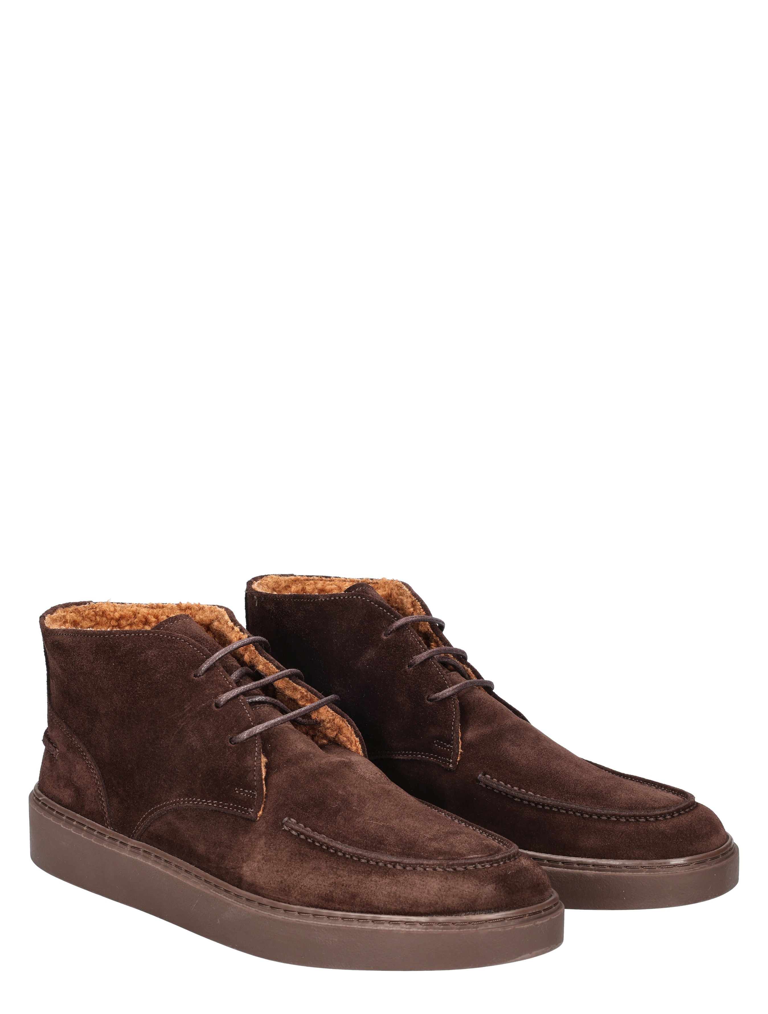 instapschoen, bruine suede, moutonvoering, luxe sneaker, veterboot