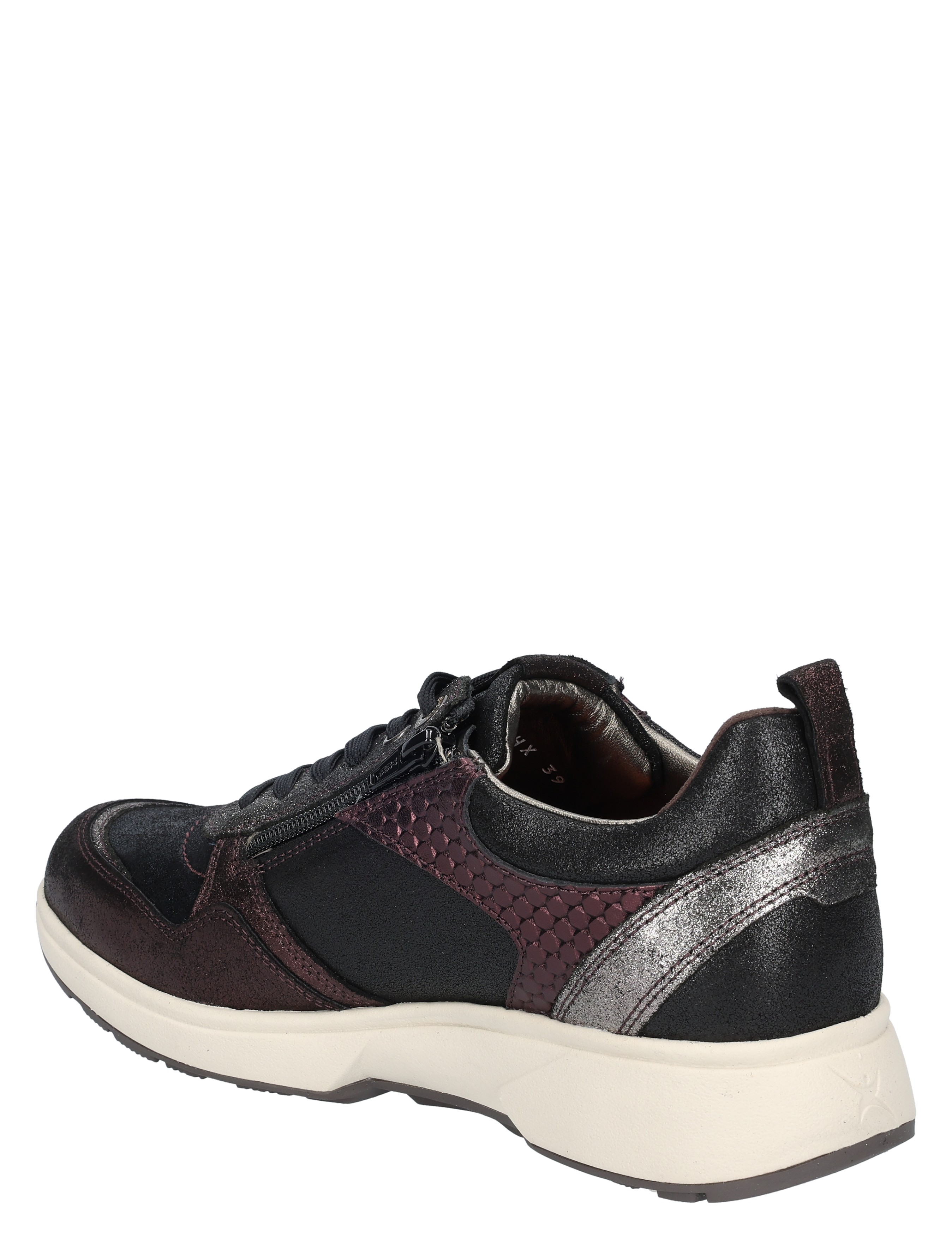 sneaker, neutraal, zwarte schoen, hoge zool, ruggezakte achterkant