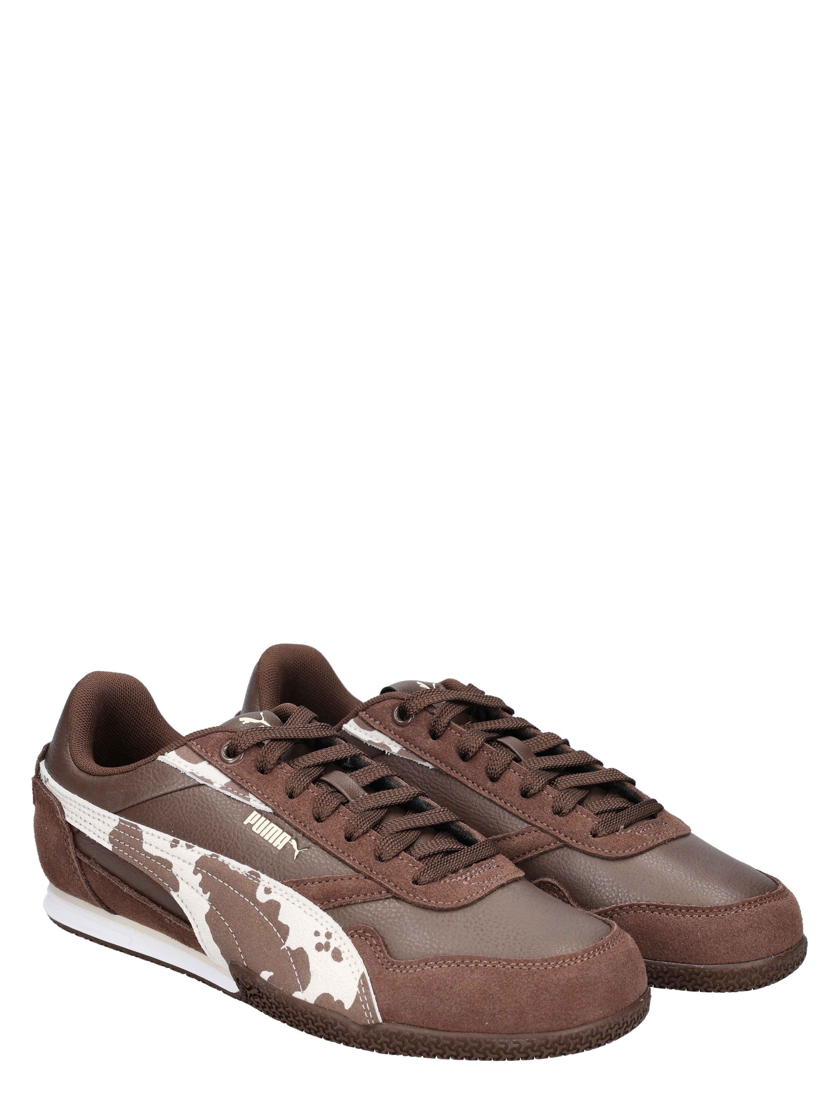 sneakers, bruine schoenen, kunstleder, camouflage band, veter schoenen?