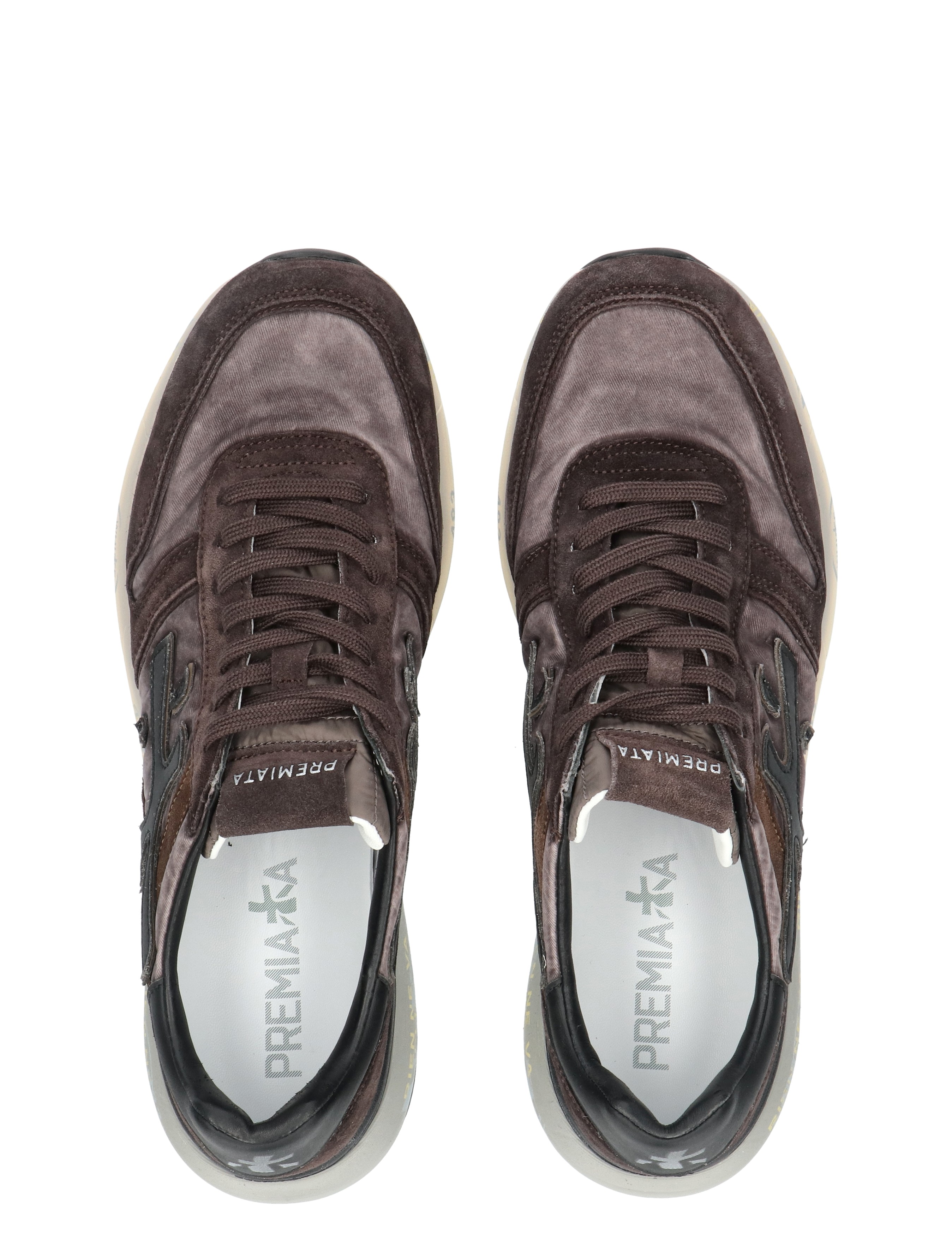 sneaker, bruine schoenen, suede, veters, schoenmodel