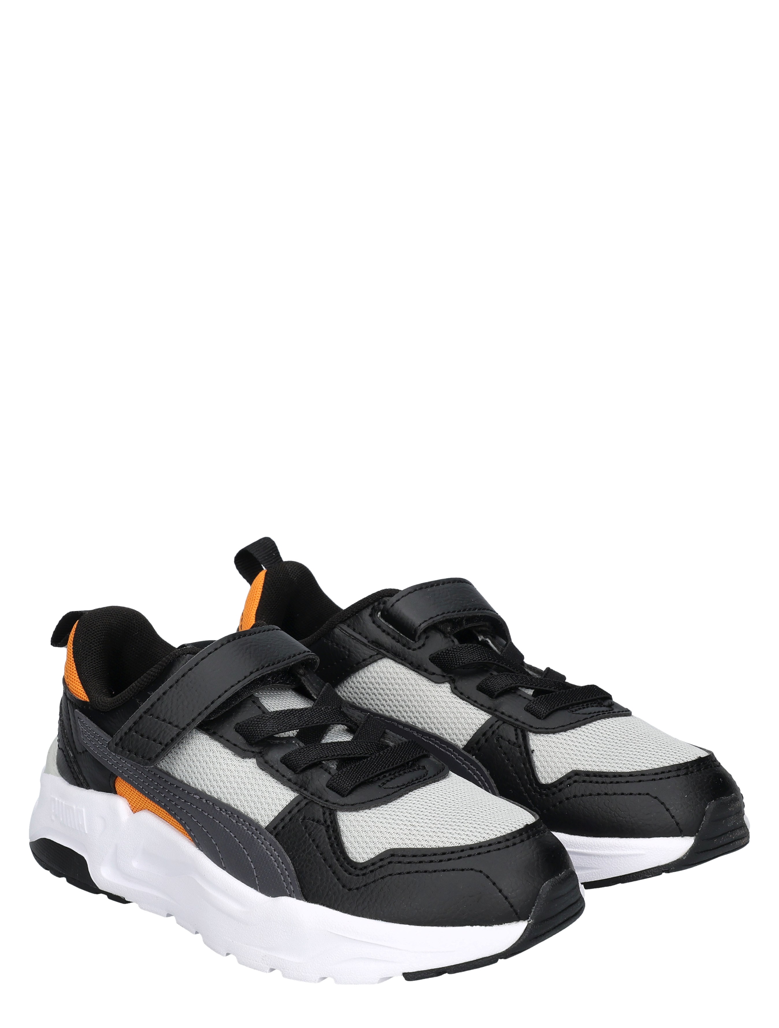 sneakers, sportief, witte mesh, zwarte leren, oranje accenten