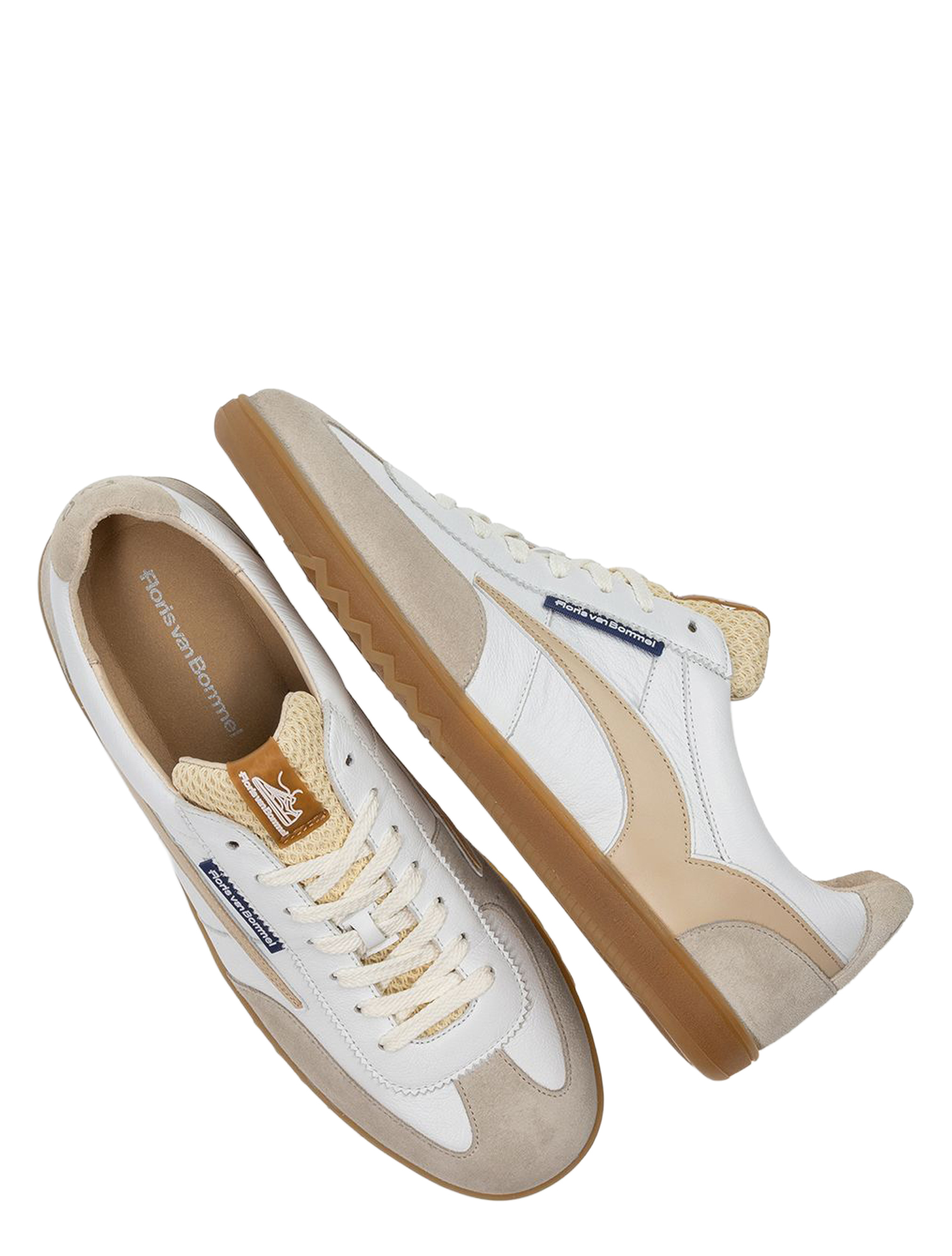 witte sneakers, canvas sneakers, taupe accenten, gum outsole, luxe sportief