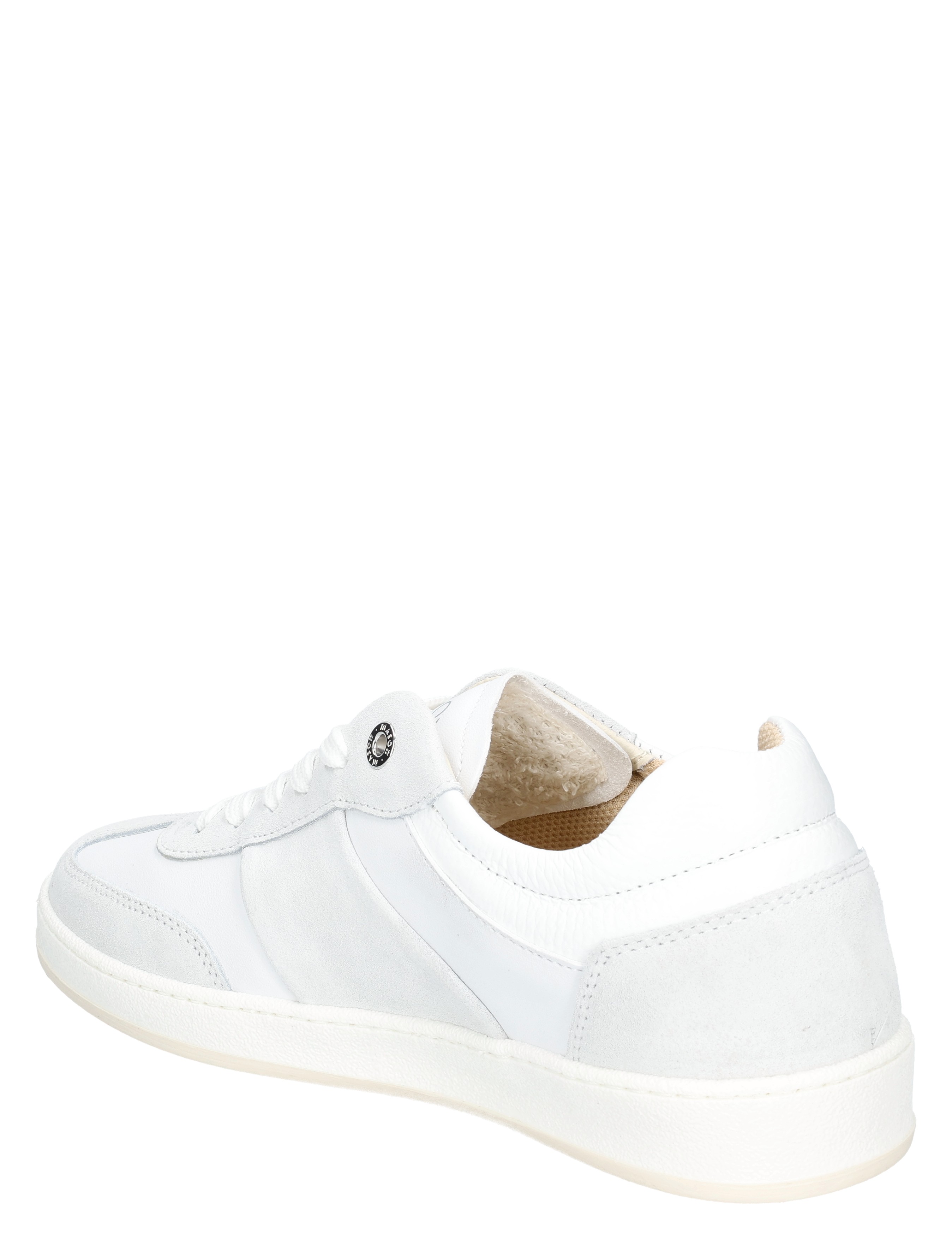 sneaker, witte sneaker, luxe sneaker, casual schoen, sole