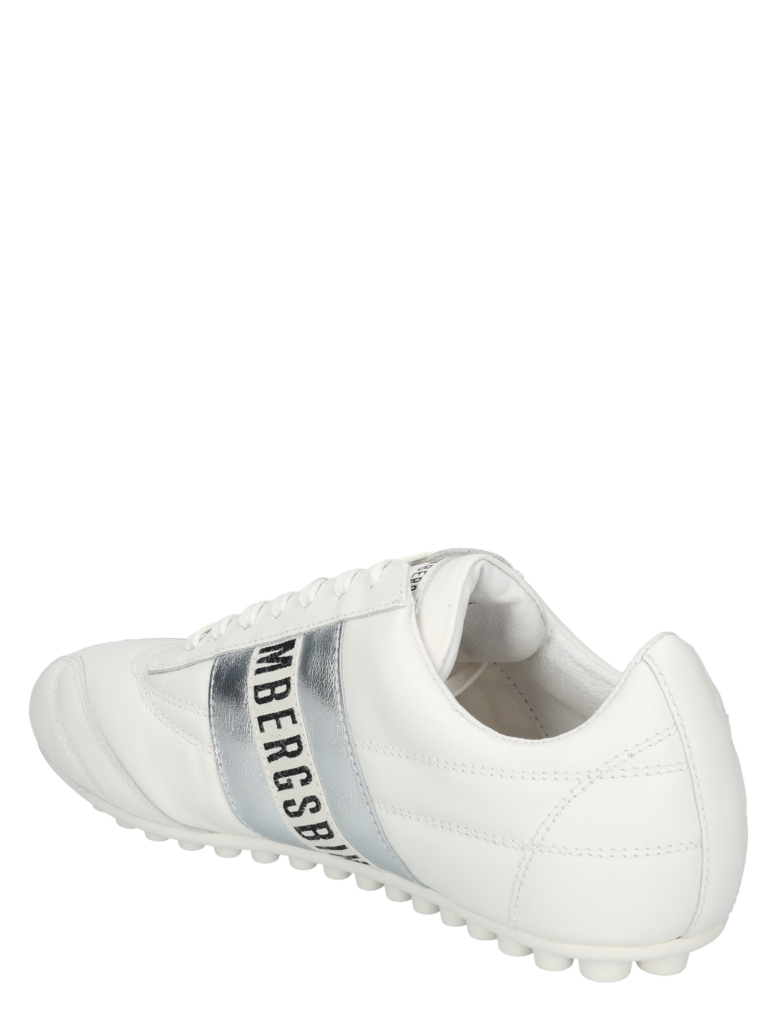 witte sneaker, luxe sport, loperzool, strap sneaker, vitale band