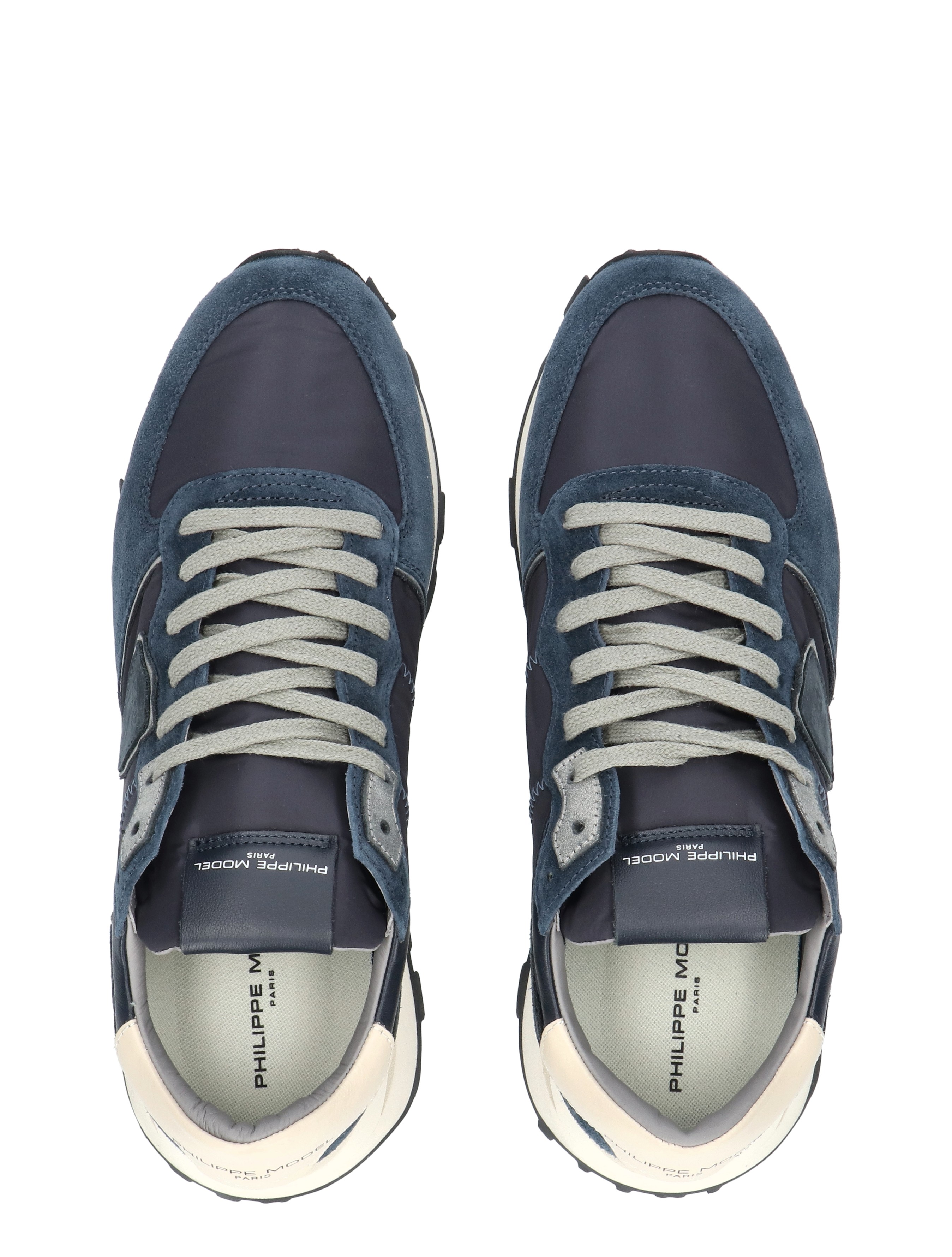 sneakers, donkerblauw, suede, luxe veters, plat silhouet