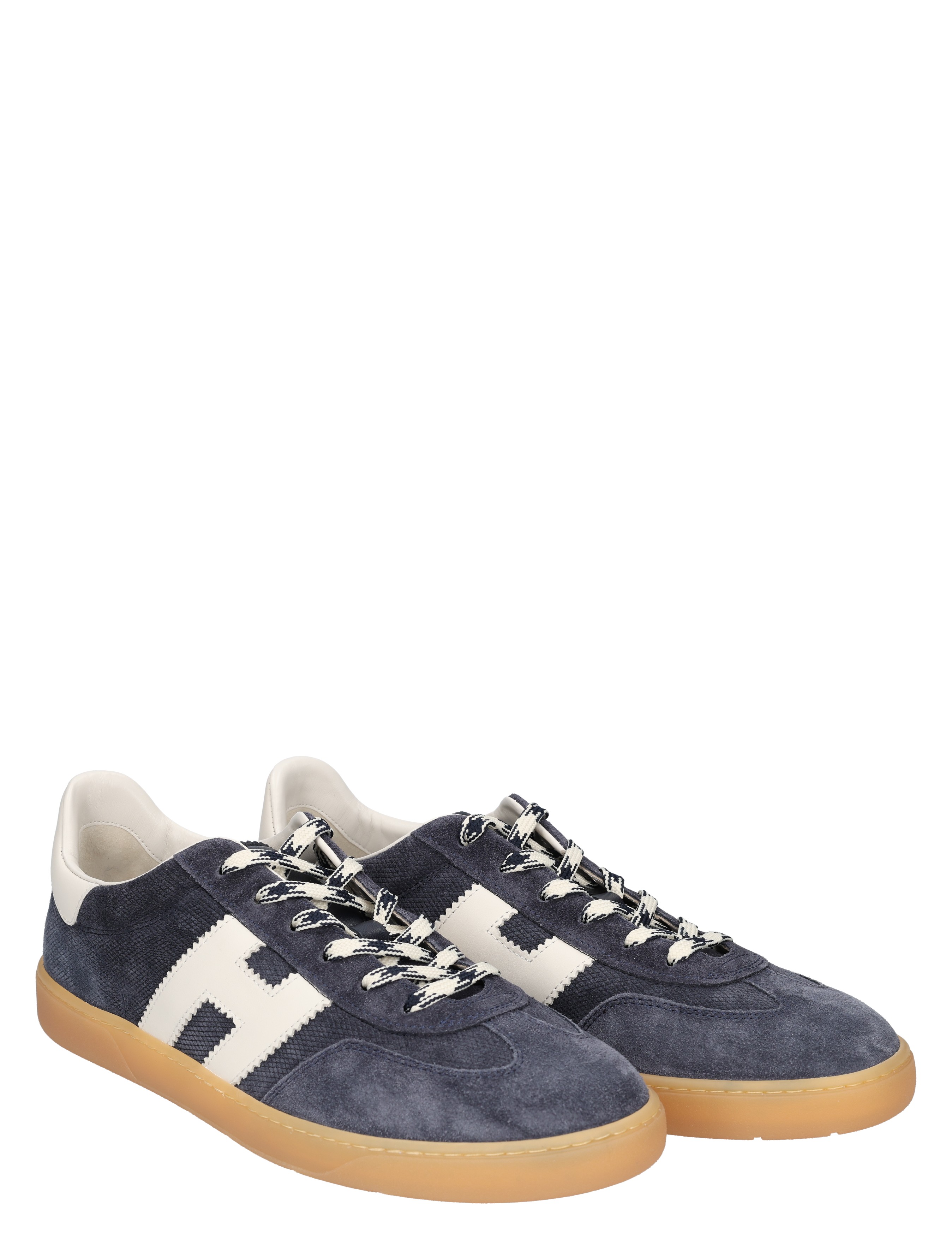 sneakers, donkerblauw, suede, witte accenten, gumzool