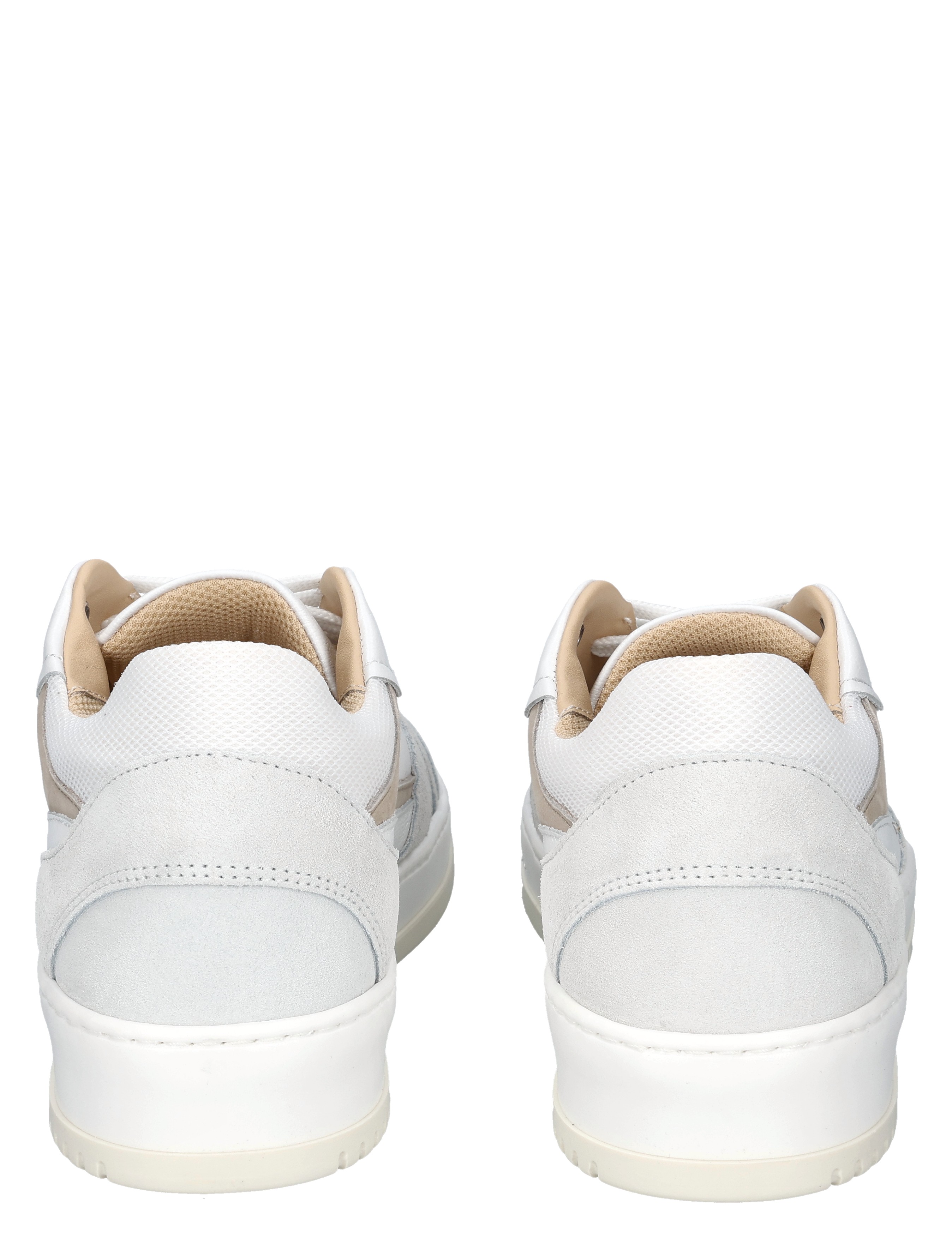 witte sneaker, achterkant, laag model, cuur?