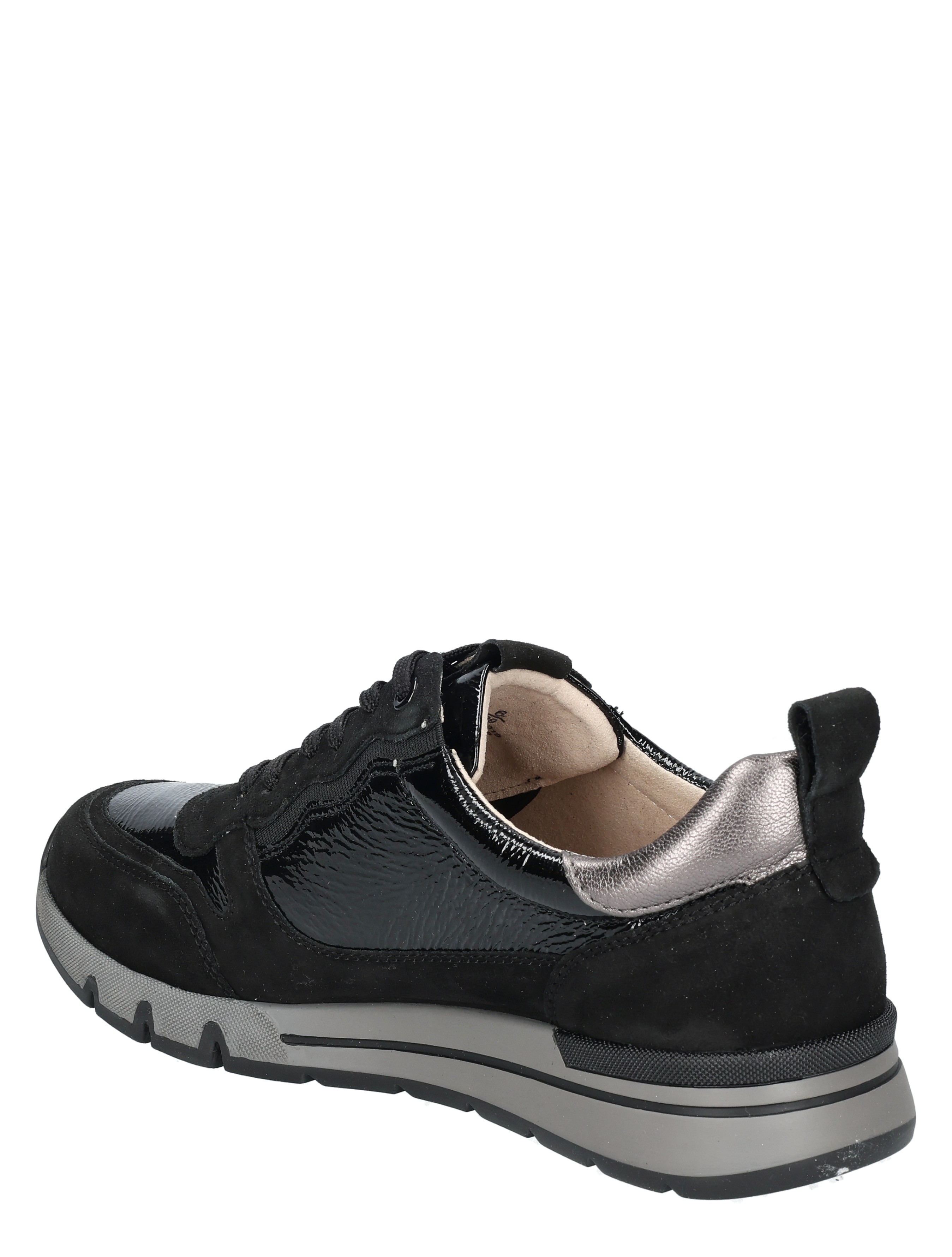 sneaker, zwarte schoen, rubberzool, glanzende afwerking, suède detail