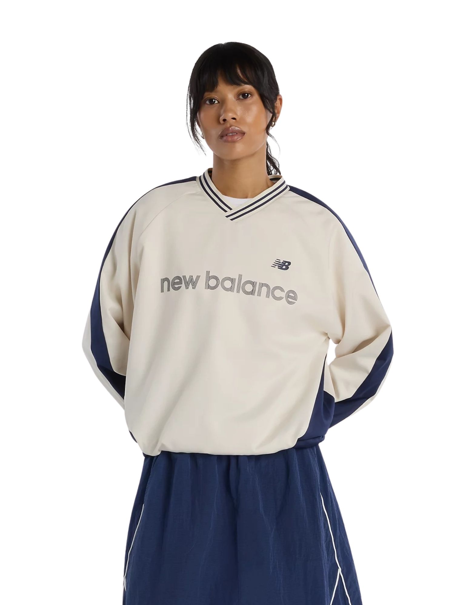 New Balance - Satin Woven Pullover Women WT61145I Linen - Dames - Truien en Sweaters - 49635_77_1